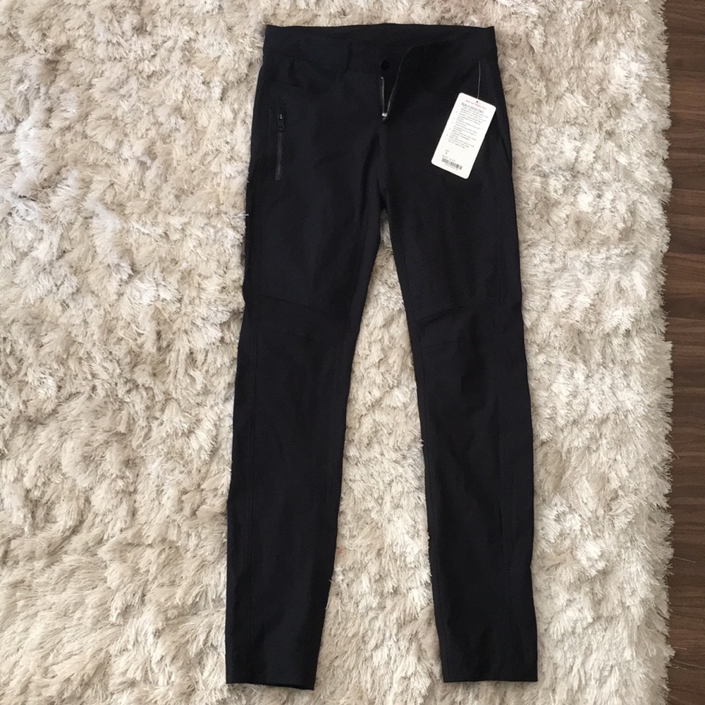 NWT lululemon Bust A Move black size 6 pants